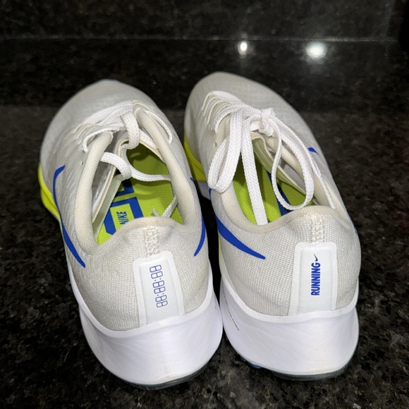 nike men’s air zoom pegasus 37 white/blue Sz 8 - Picture 5 of 8
